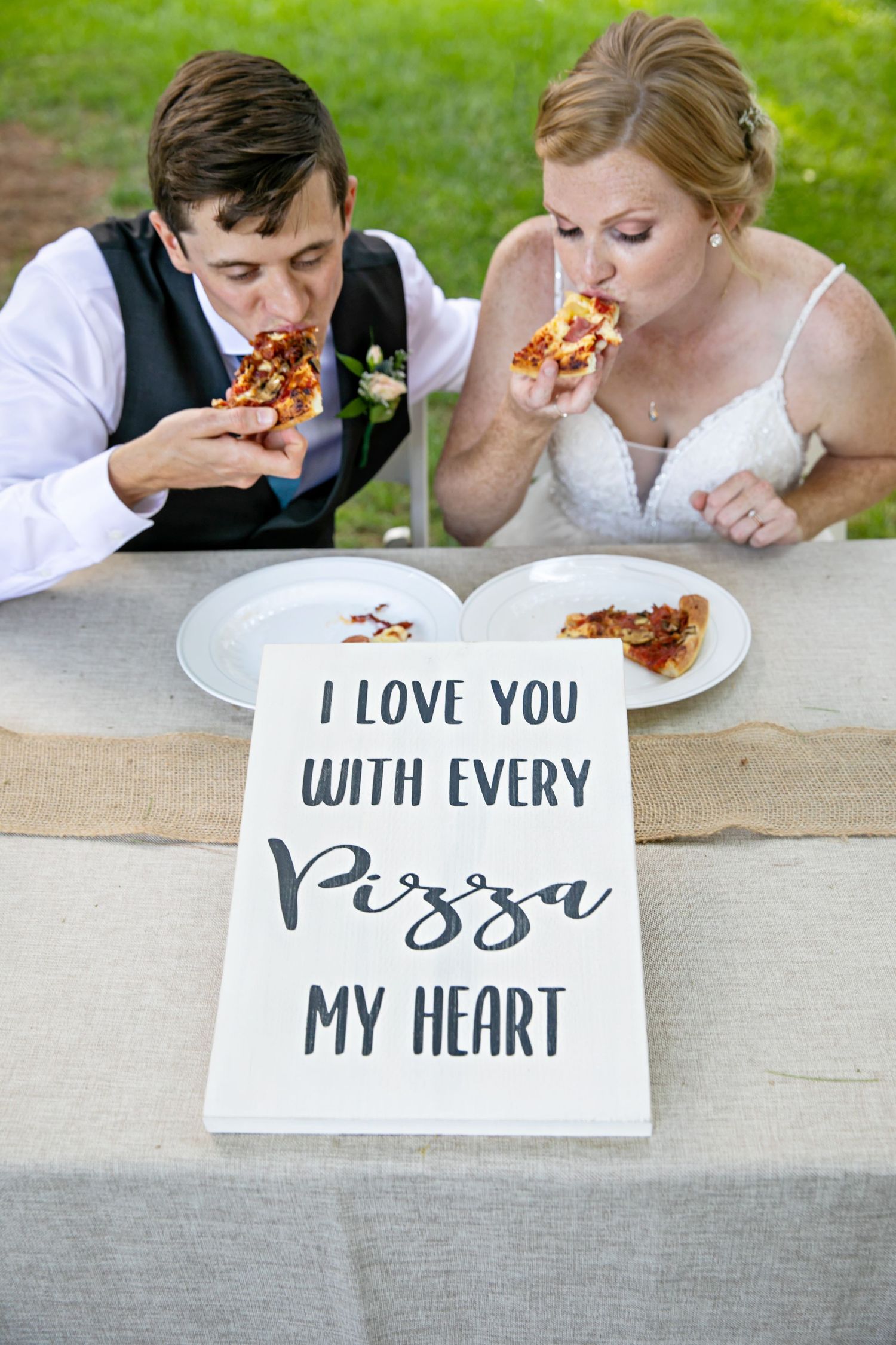 Charming rustic backyard wedding in Mount Brydges Ontario by London photographer Shawn Van Daele