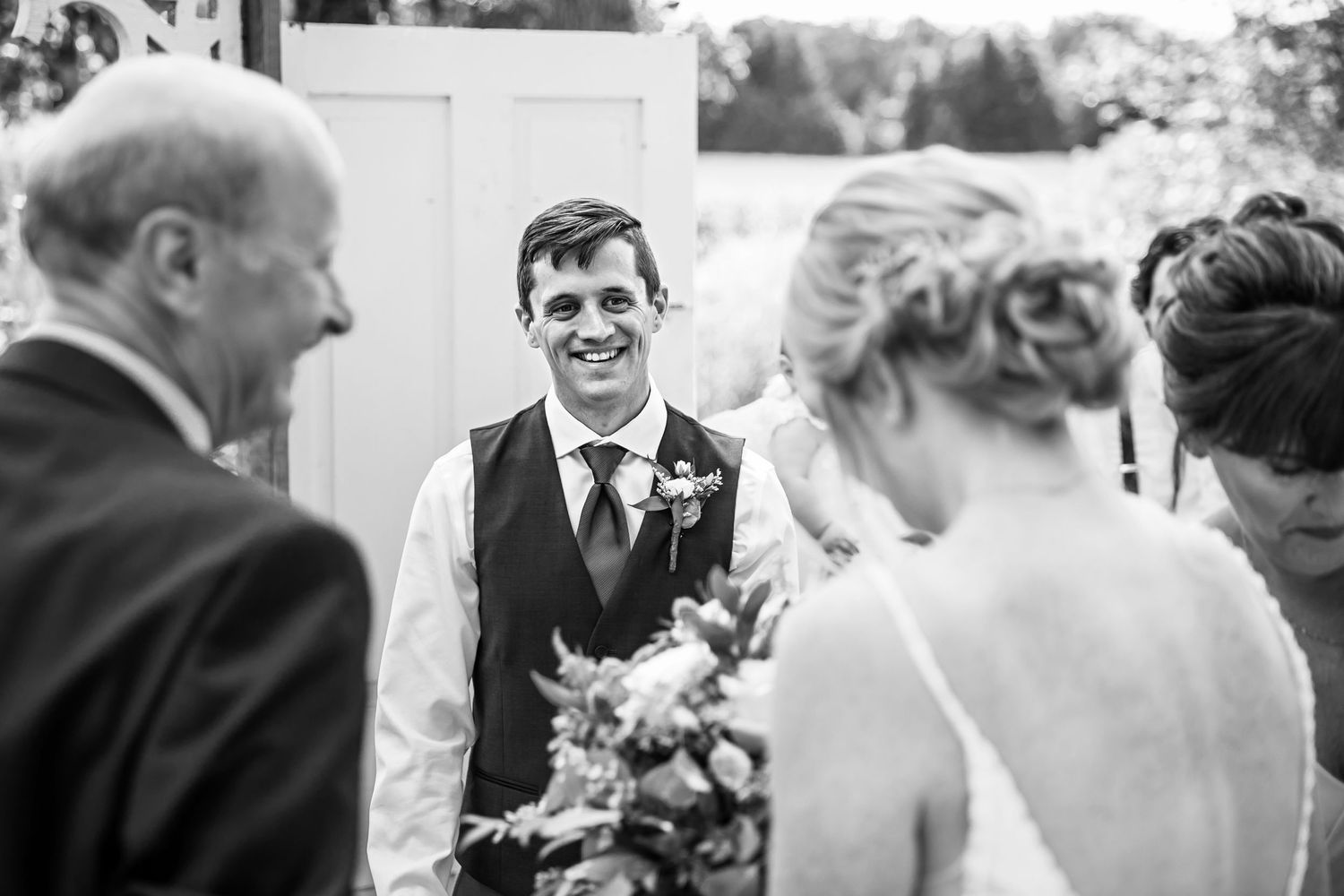 Charming rustic backyard wedding in Mount Brydges Ontario by London photographer Shawn Van Daele