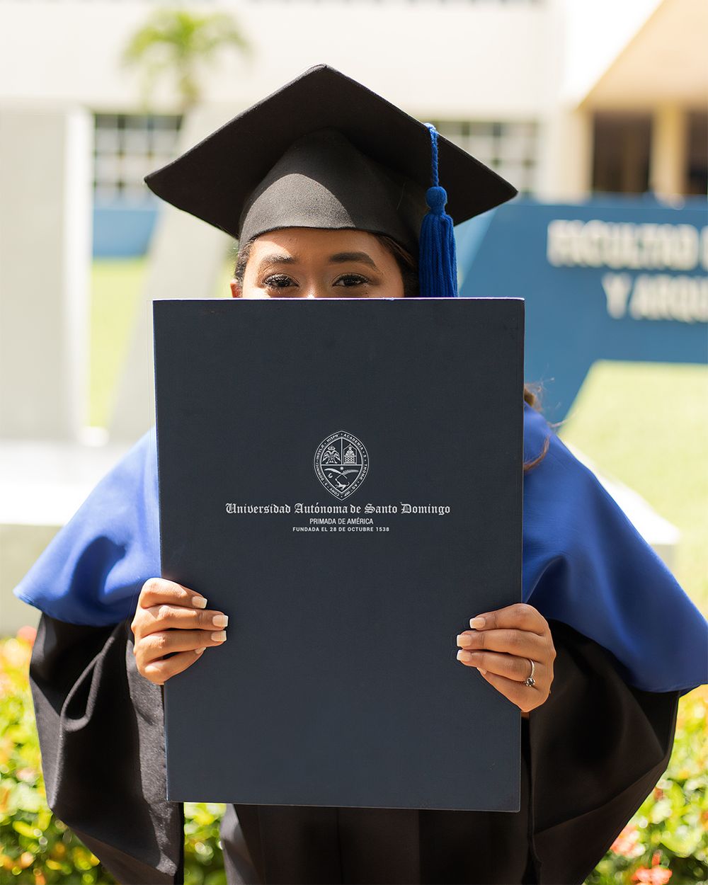 Sesión de Fotos de Graduación en la Universidad Autónoma de Santo Domingo (UASD) By Ranyel Raw