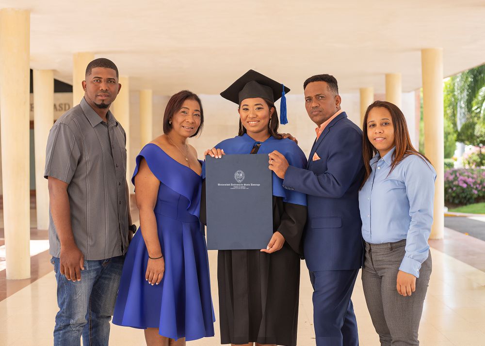Sesión de Fotos de Graduación en la Universidad Autónoma de Santo Domingo (UASD) By Ranyel Raw