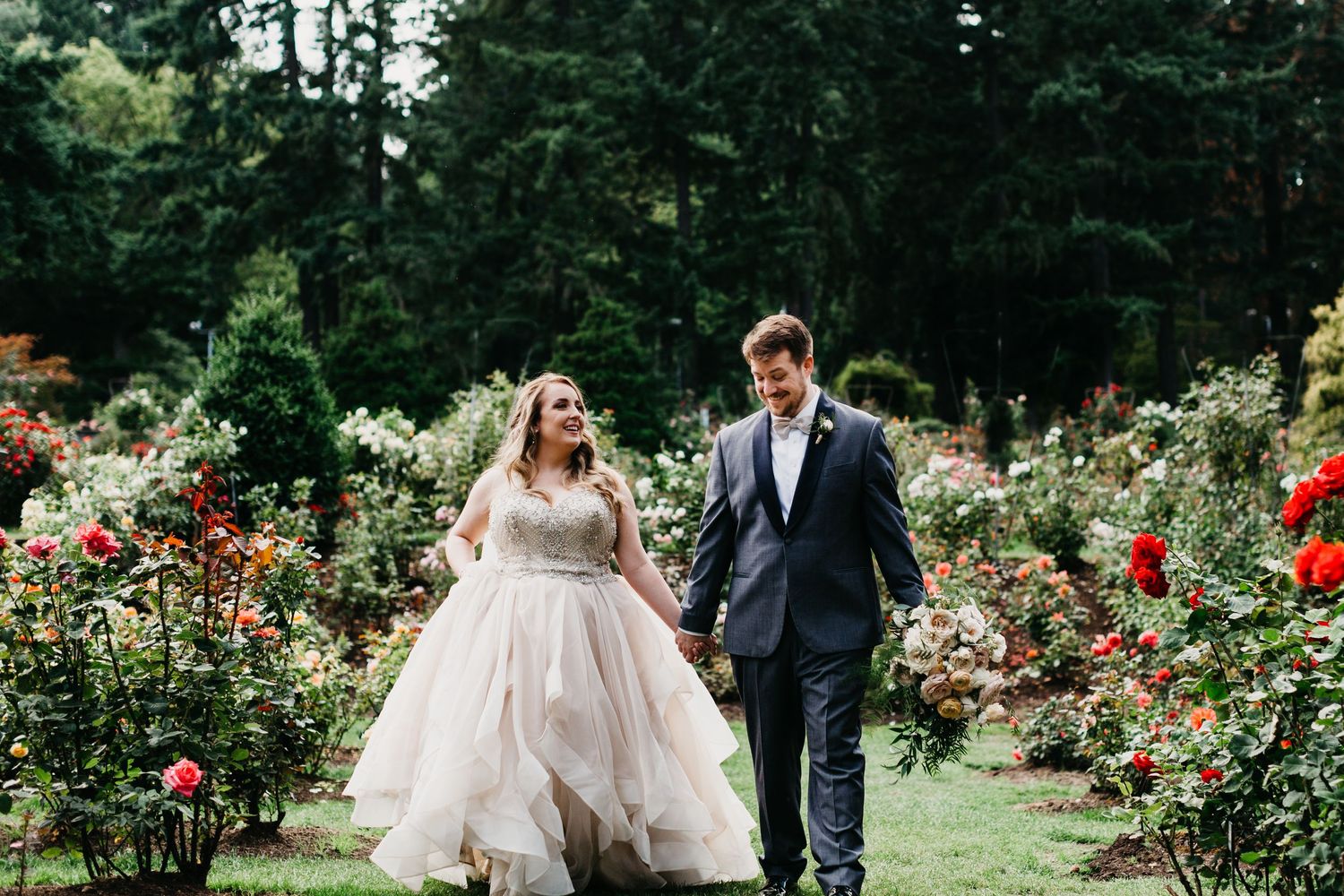 rose test garden wedding, Oregon wedding ideas, Portland wedding, rose garden wedding, Oregon wedding photographer,