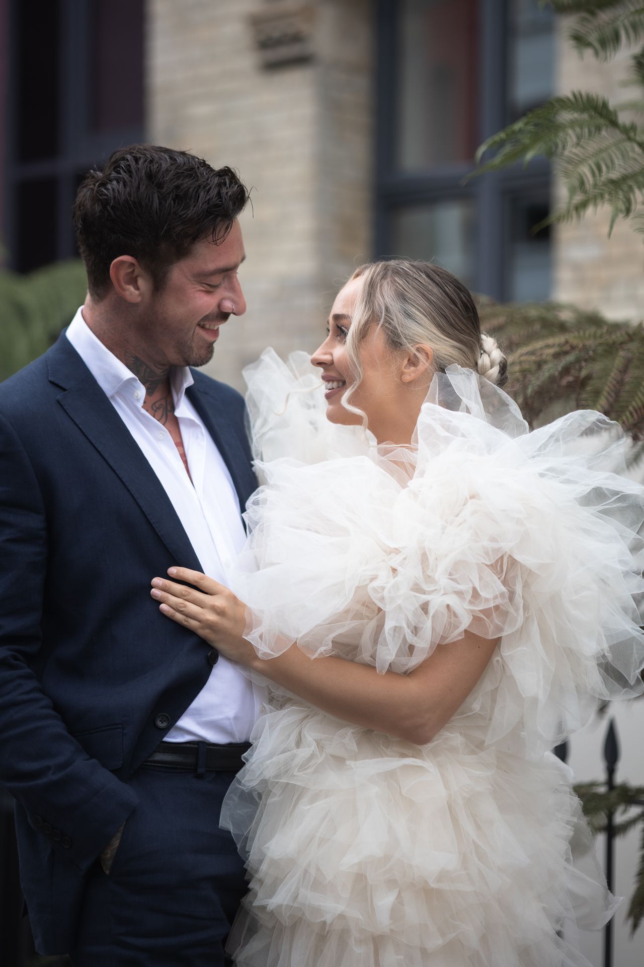 London wedding elopement in Notting Hill. Natural and Candid photography by Jane Nicholson Photography.