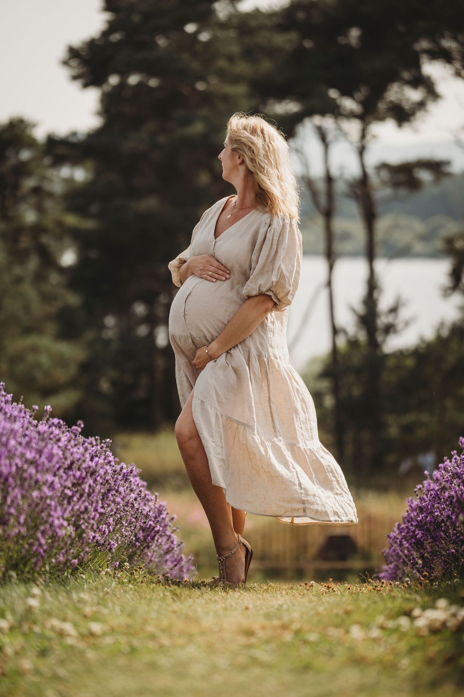 Maternity photoshoot guide, maternity photographer Edinburgh and Glasgow. pregnancy photoshoot , photographer Edinburgh
