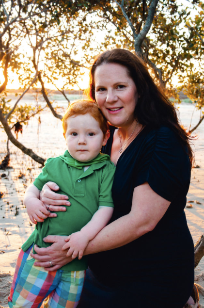 SUNSET MATERNITY PHOTOGRAPHY SESSION OUTDOORS SUTHERLAND SHIRE