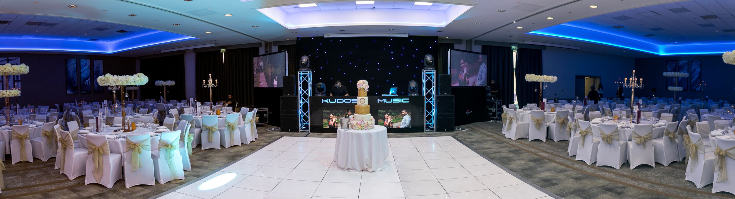 De Vere Beaumont Estate. Asian wedding photos. London Indian wedding photography. Indian wedding photography.