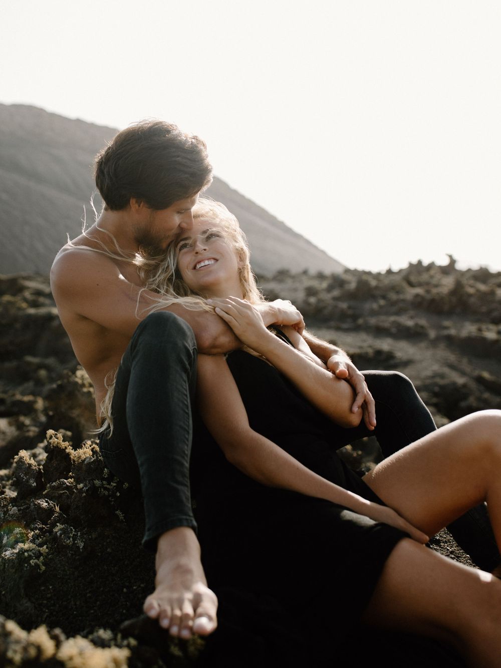 beach elopement wedding photographer Hawaii wedding photographer canaries wedding SoCal photographer posing inspiration