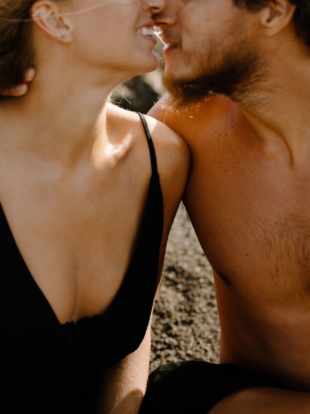 beach elopement wedding photographer Hawaii wedding photographer canaries wedding SoCal photographer posing inspiration