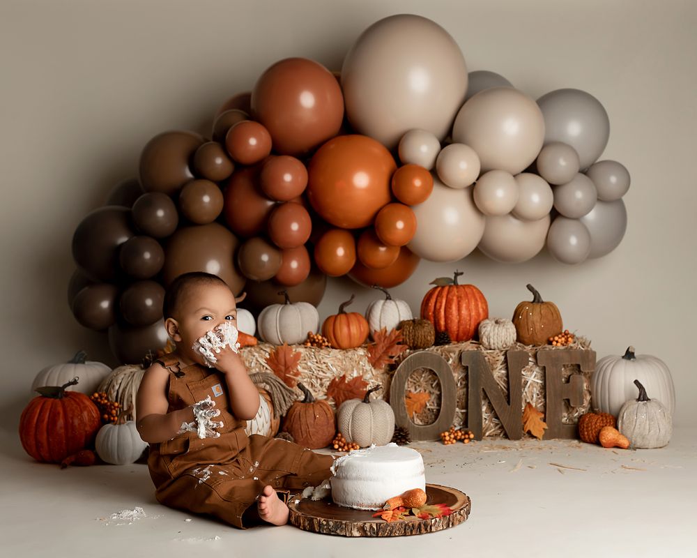 balloon garland photoshoot for first birthday, Moreno Valley baby photography