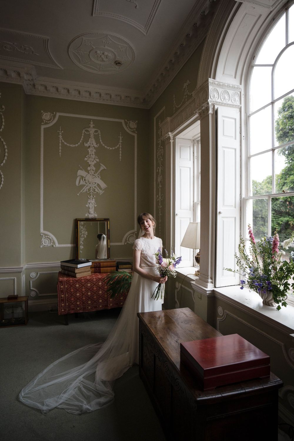 cotswold bride wedding photographer