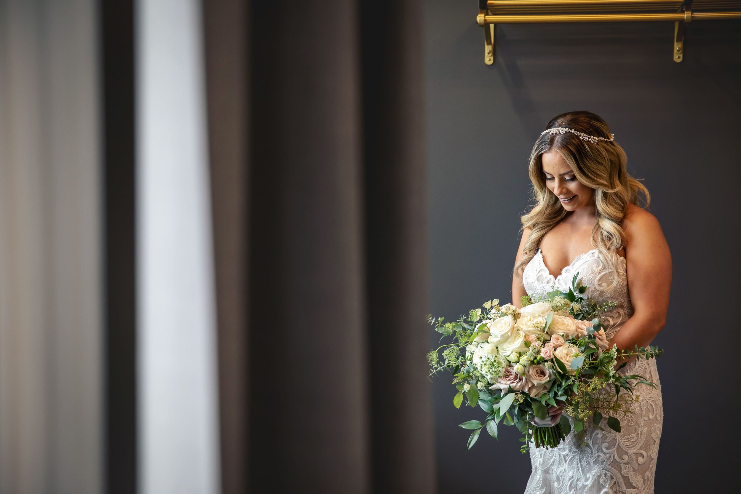 Cute and quirky little wedding in Schomberg and Arlington Estate by photographer Shawn Van Daele