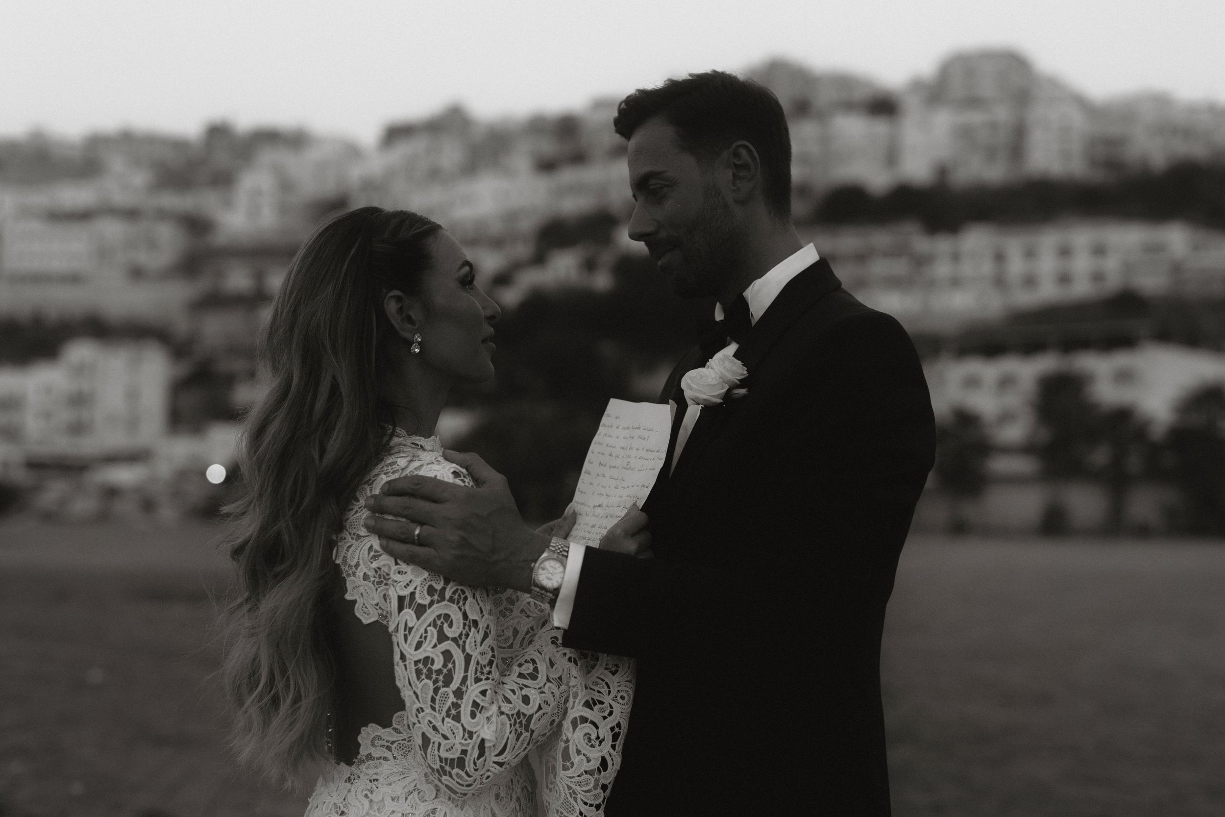 Post wedding - coppia - fuga d'amore - mare - spiaggia - scambio di promesse - Puglia