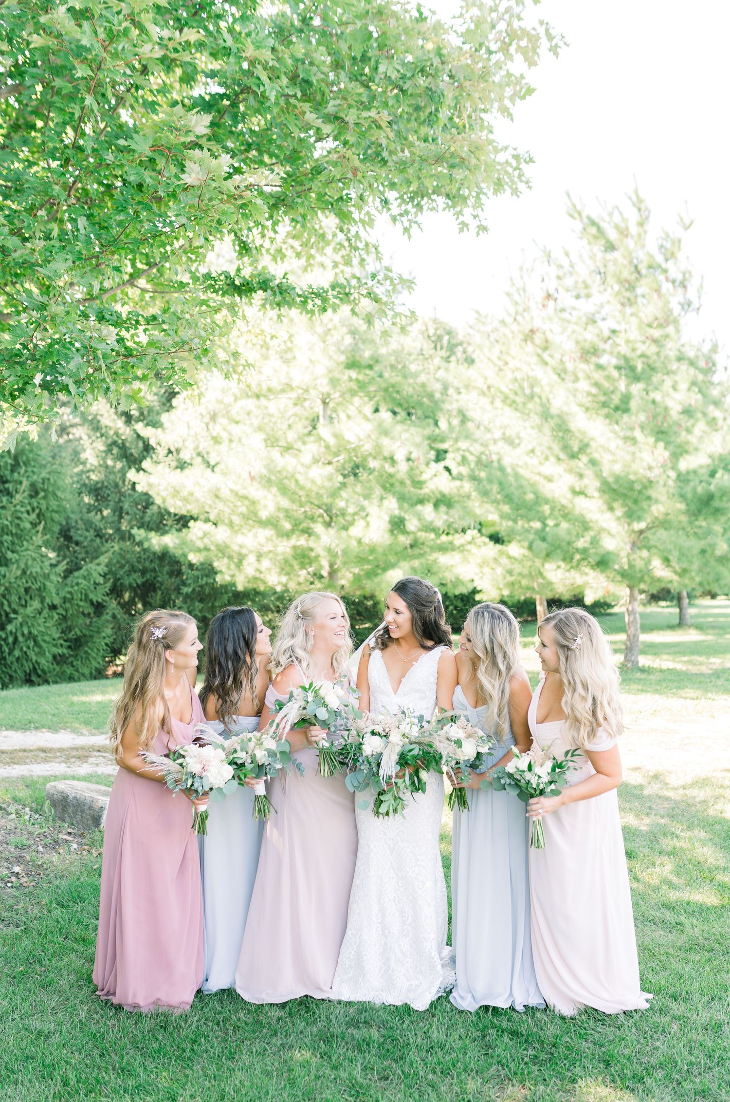 Light and airy Des Moines wedding at Winery in Iowa