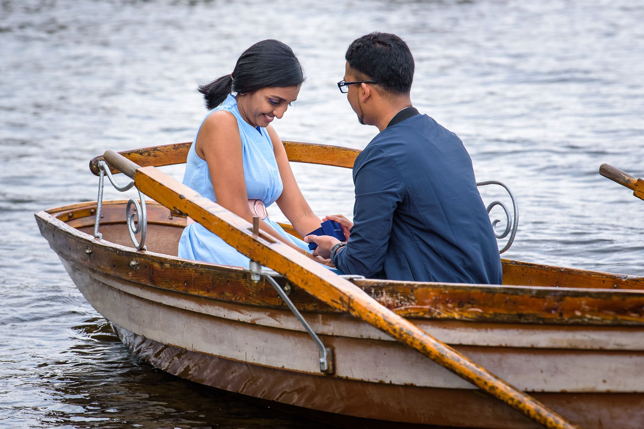 Secret proposal in rowing boat on Derwentwater in Lake District