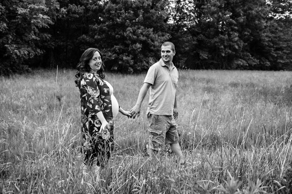 Outdoor Field Maternity Photography
