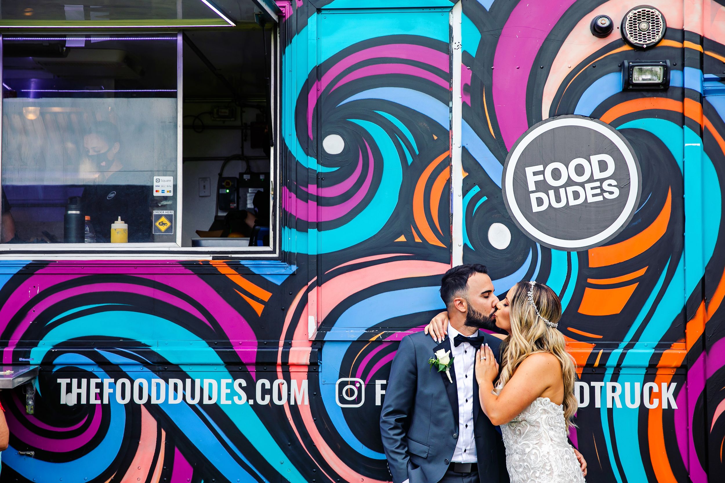 Cute and quirky little wedding in Schomberg and Arlington Estate by photographer Shawn Van Daele