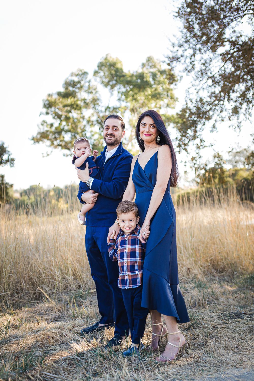 Anita Barcsa Photography_What To Wear Guide for Lifestyle Family Session_ Bay Area's Best Family Photographer_1