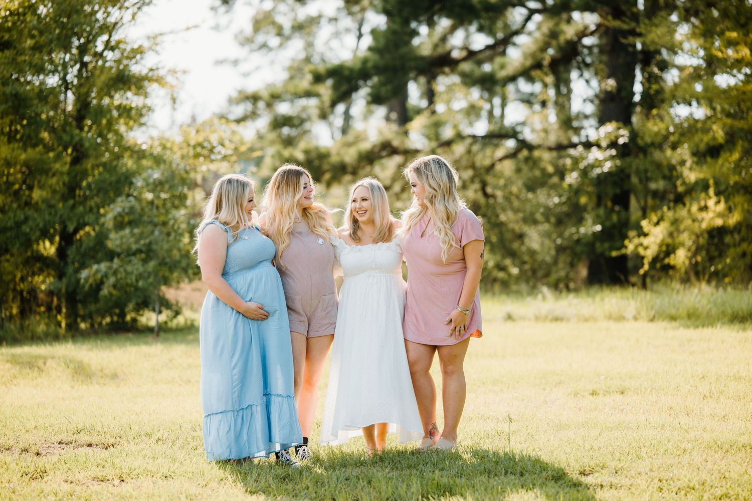 family photographer- Longview, TX- open field- summer time- professional pictures