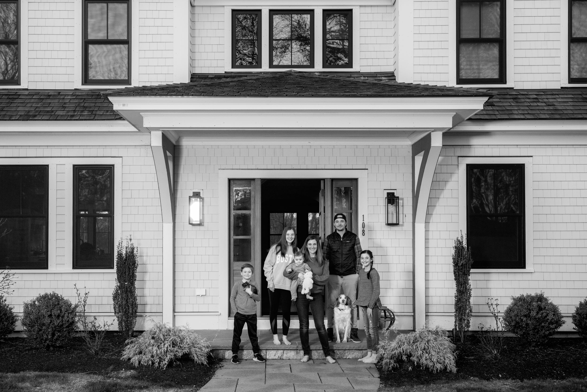 b&w family porch portrait by plymouth, ma photographer Heidi Harting in the time of Coronavirus