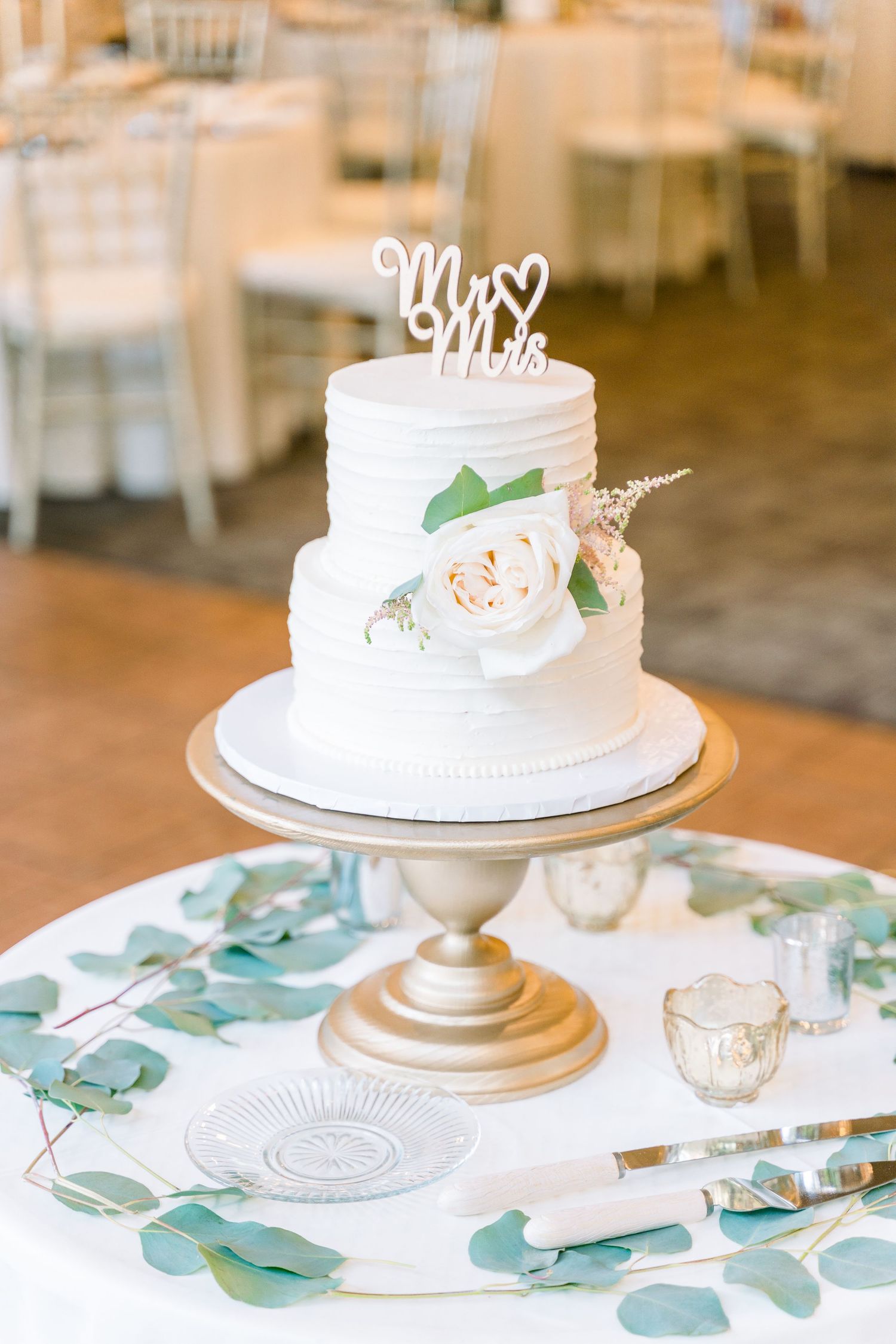Vineyard photos with white willow events at Prairie Moon Winery wedding in Ames, Iowa