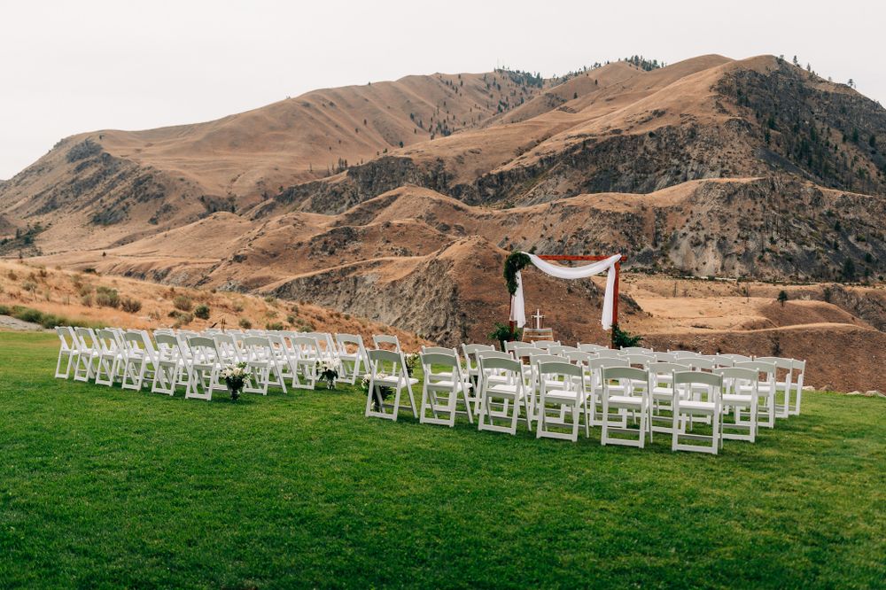 Backyard outdoor wedding Chelan, WA