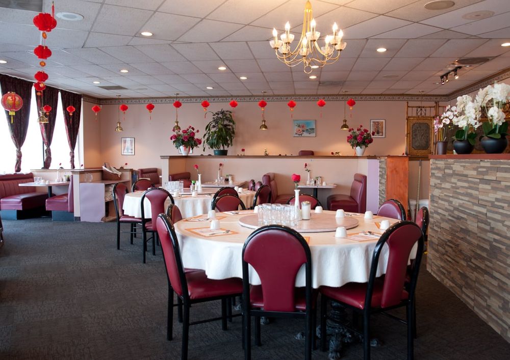 Interior dining room photogram of Rose Garden Chinese restaurant in Puyallup