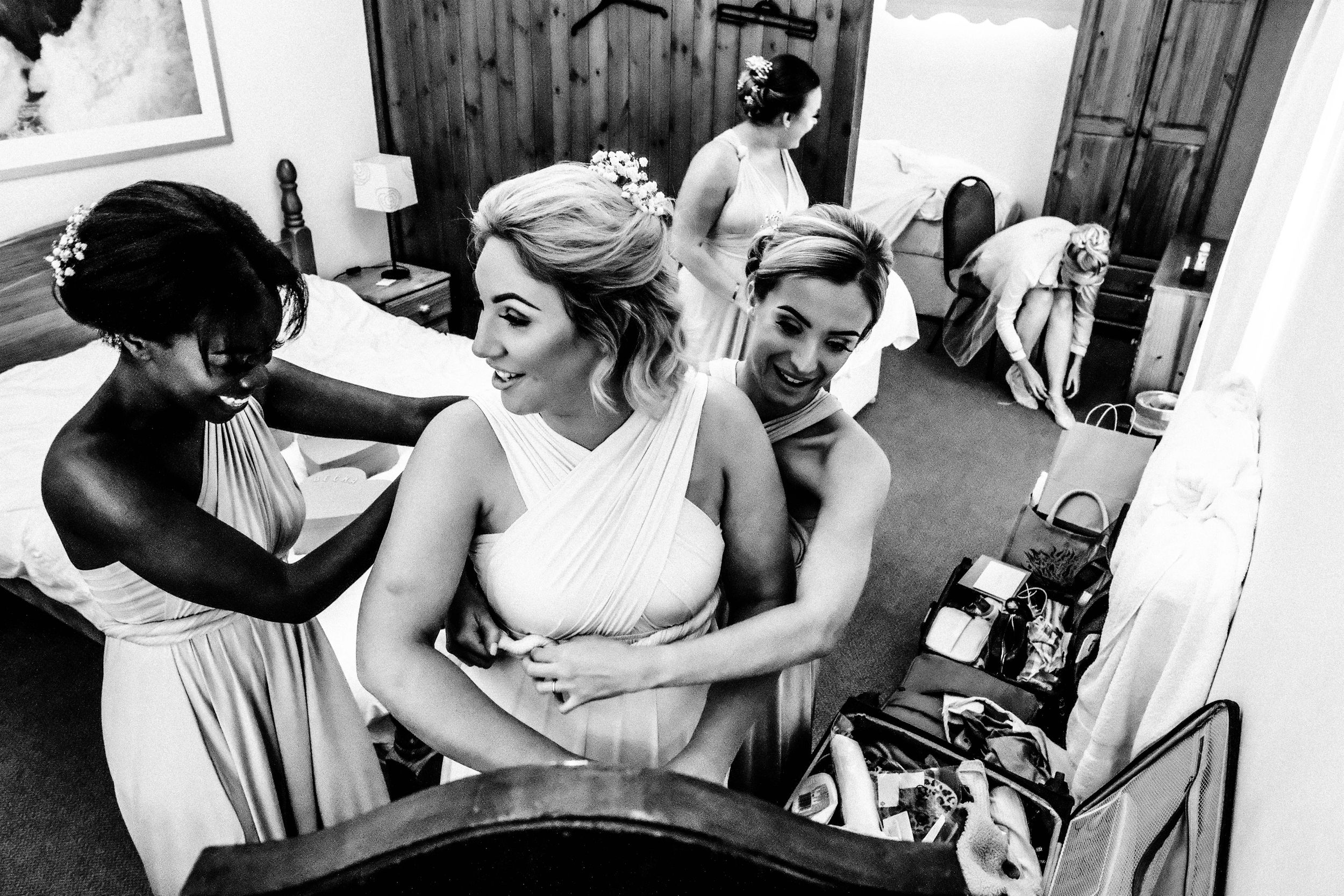 Chelsea Cannar Photography - Lake district wedding photographer, natural and relaxed coverage - Muncaster Castle Wedding