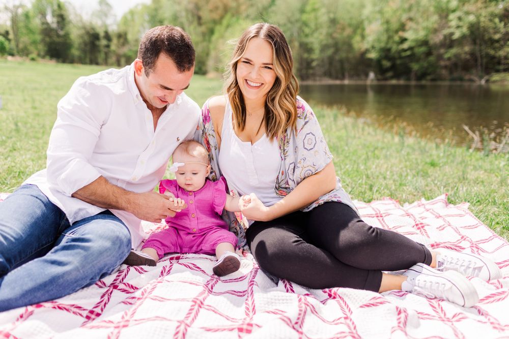 Spring mini sessions at Doggettville Farm in Summerfield, NC with Brooke Grogan Photography.