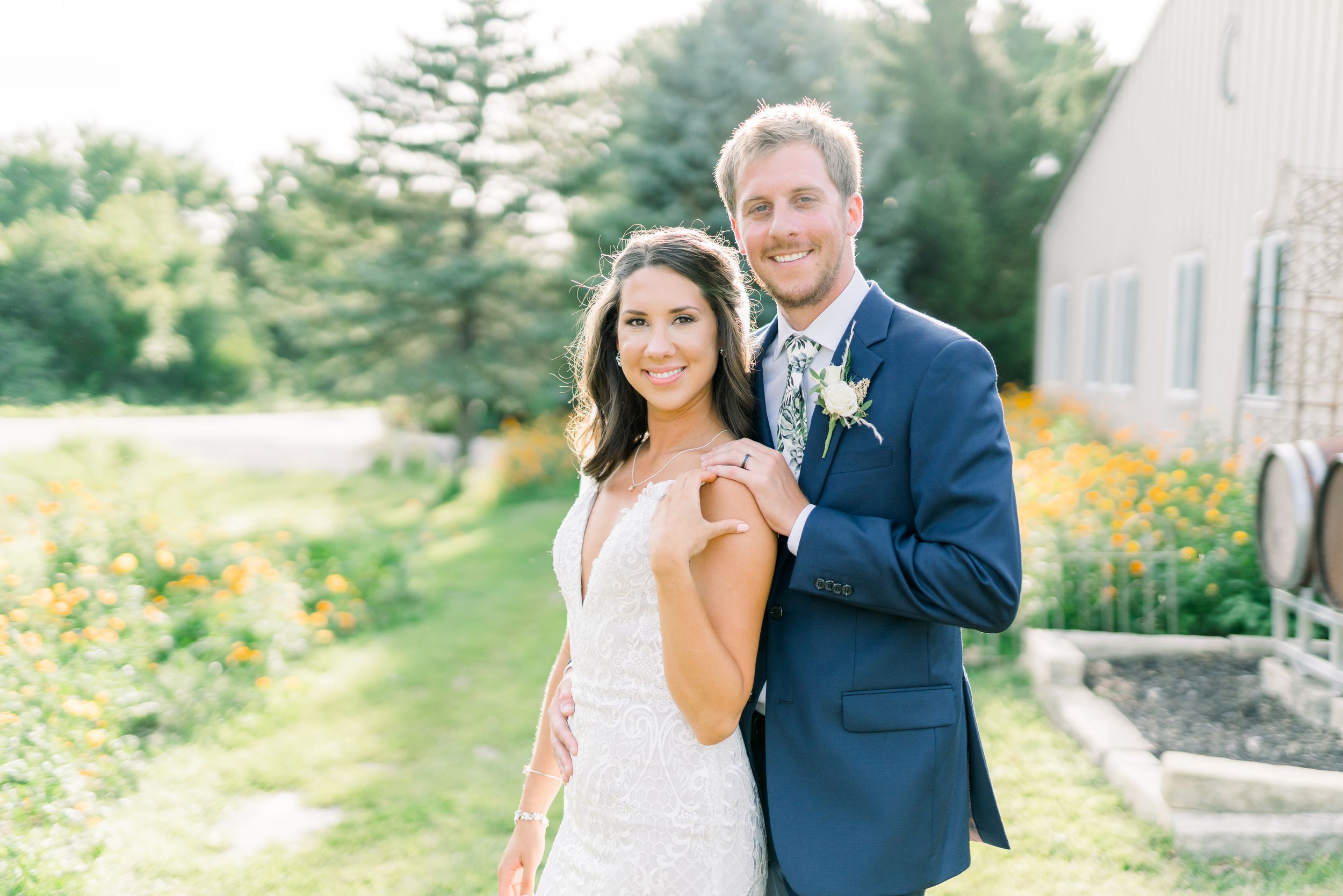 Light and airy Des Moines wedding at Winery in Iowa