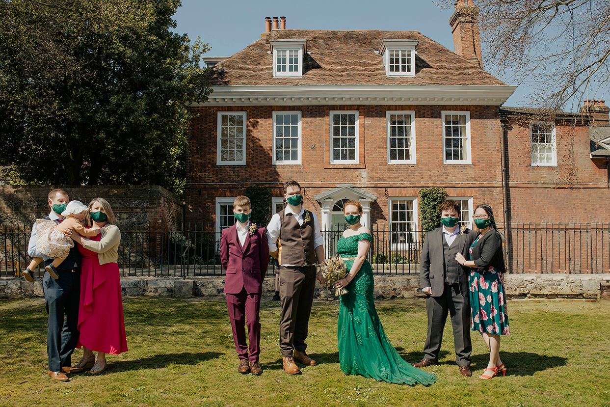 gettign married during a pandemic, wedding wearing face masks