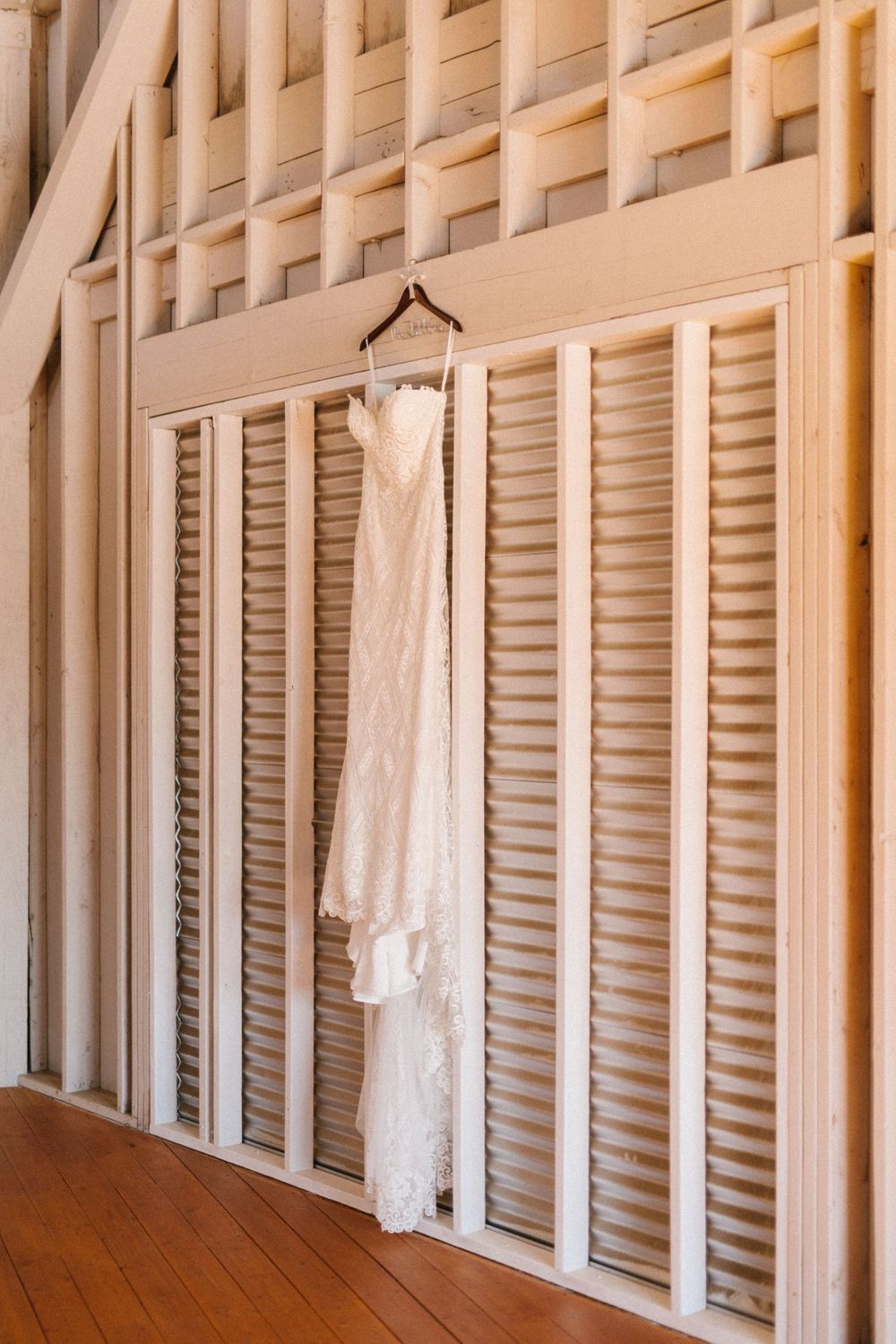 PNW Washington wedding photographer at the Waterfront Venue in Tacoma, Washington.