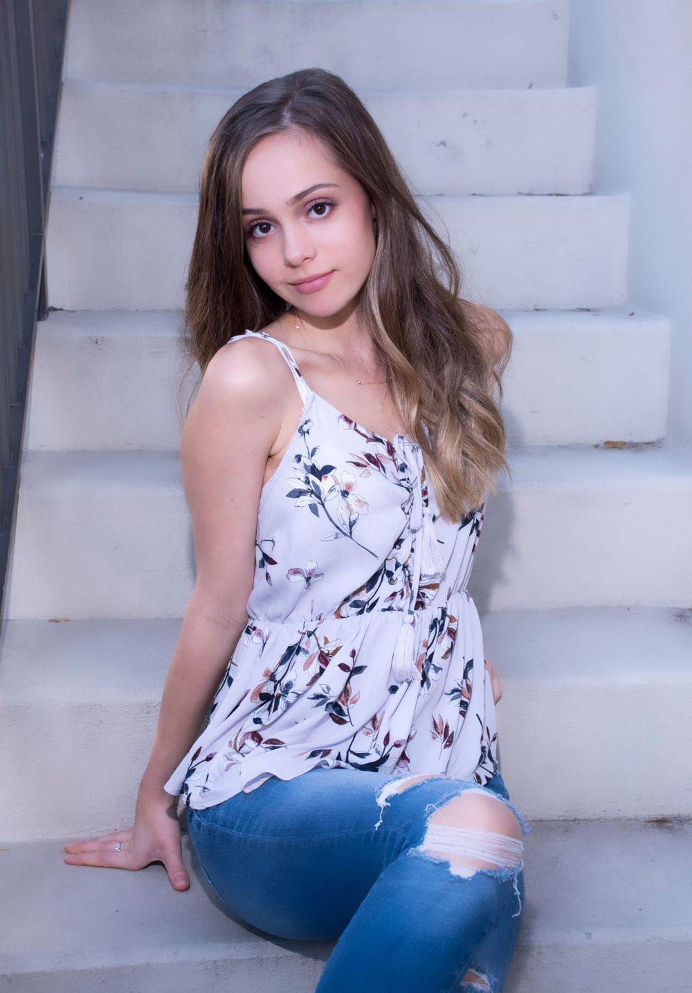 Female Senior photo outdoors by Kathleen Hall Photography