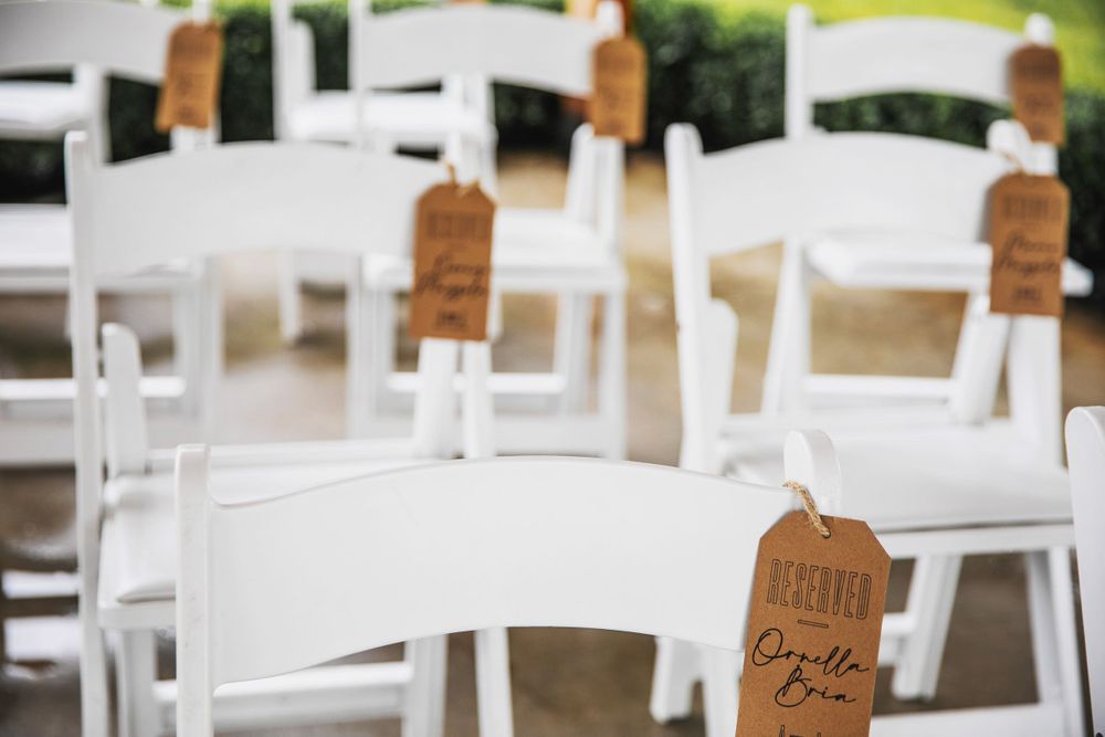 Cute and quirky little wedding in Schomberg and Arlington Estate by photographer Shawn Van Daele