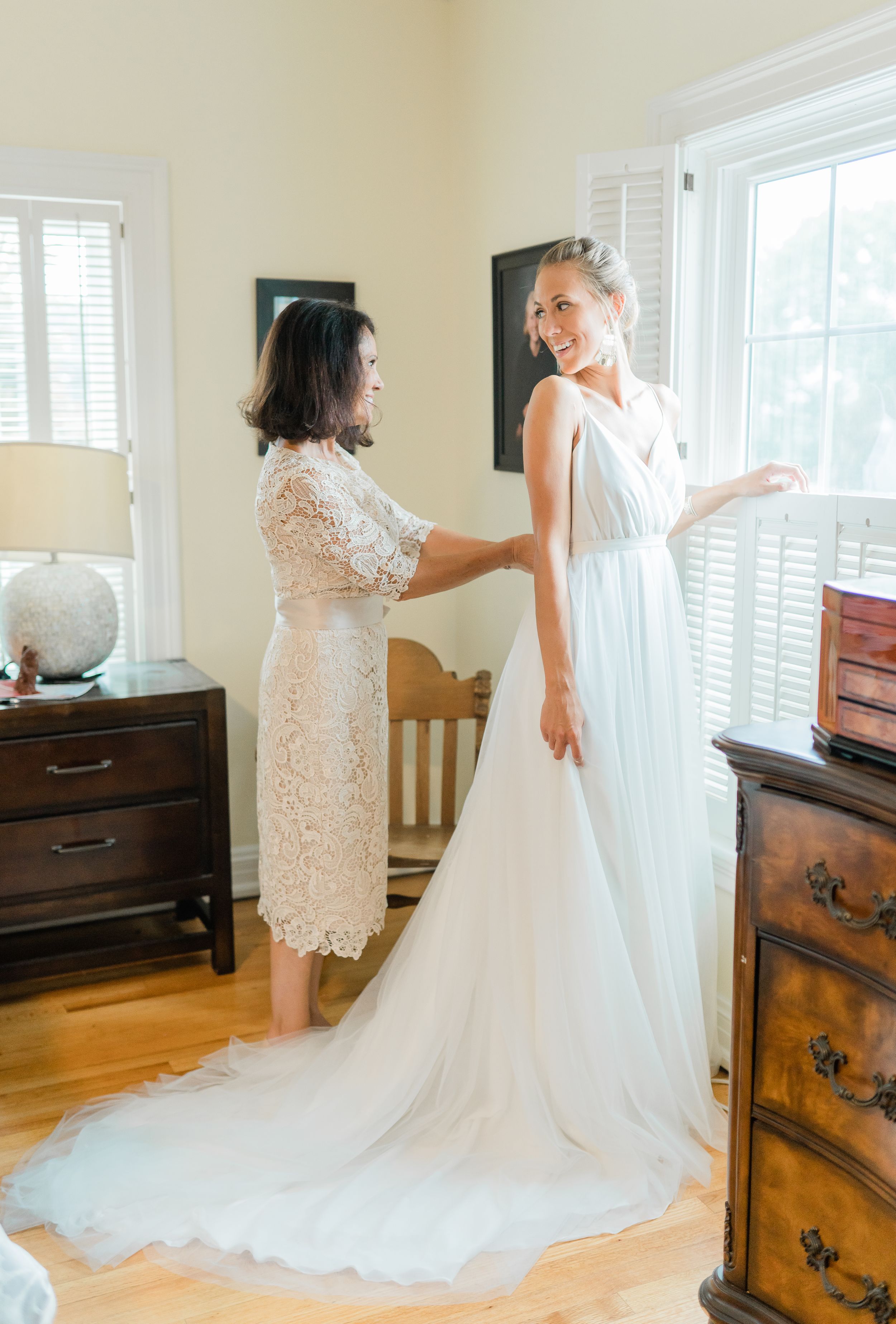 Des Moines light and airy wedding photography at BASH in downtown De