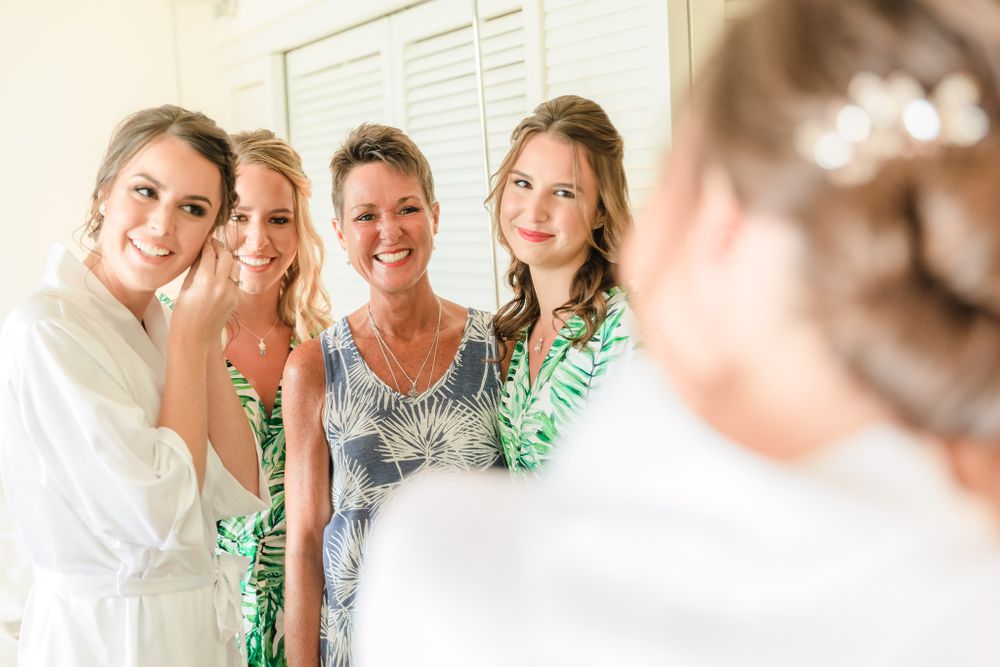 maui bridal party at Andaz Maui