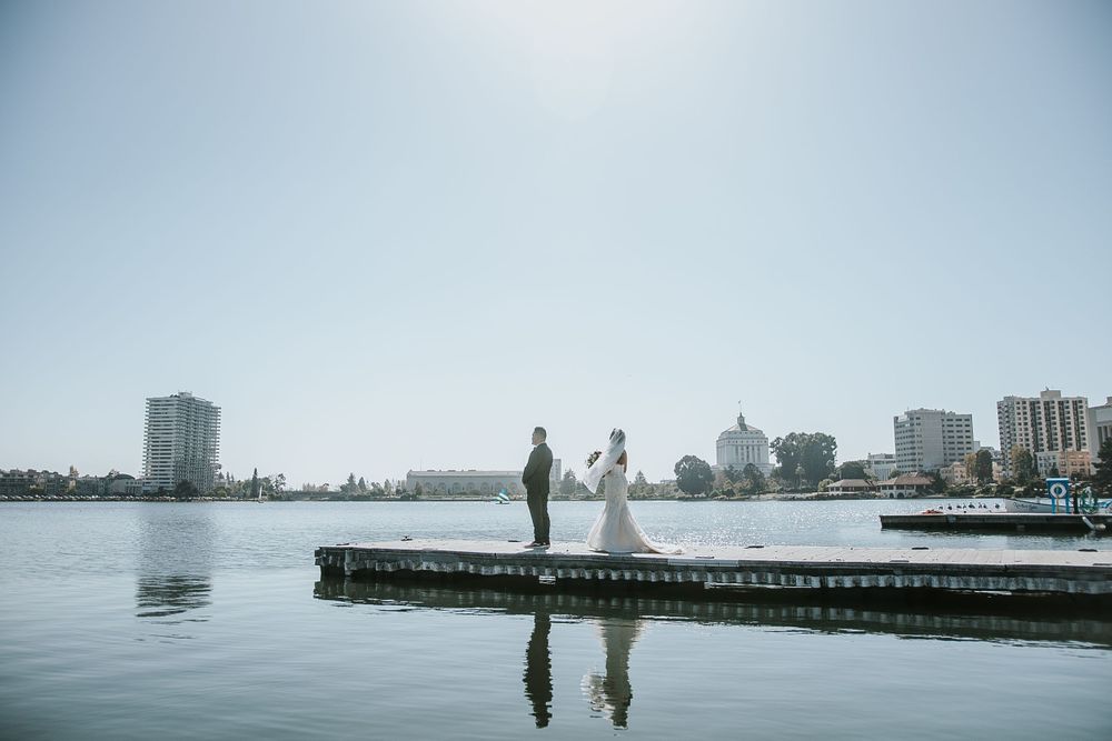 rebecca skidgle photography northen california napa wedding photographer first look bride groom romantic oakland lake