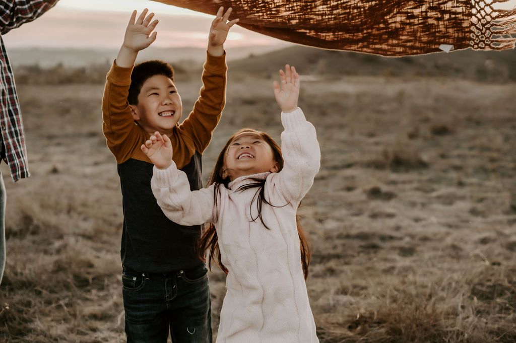 How to prepare your children for a Sonoma County photography session- dos and don'ts, how to dress, and what to know!