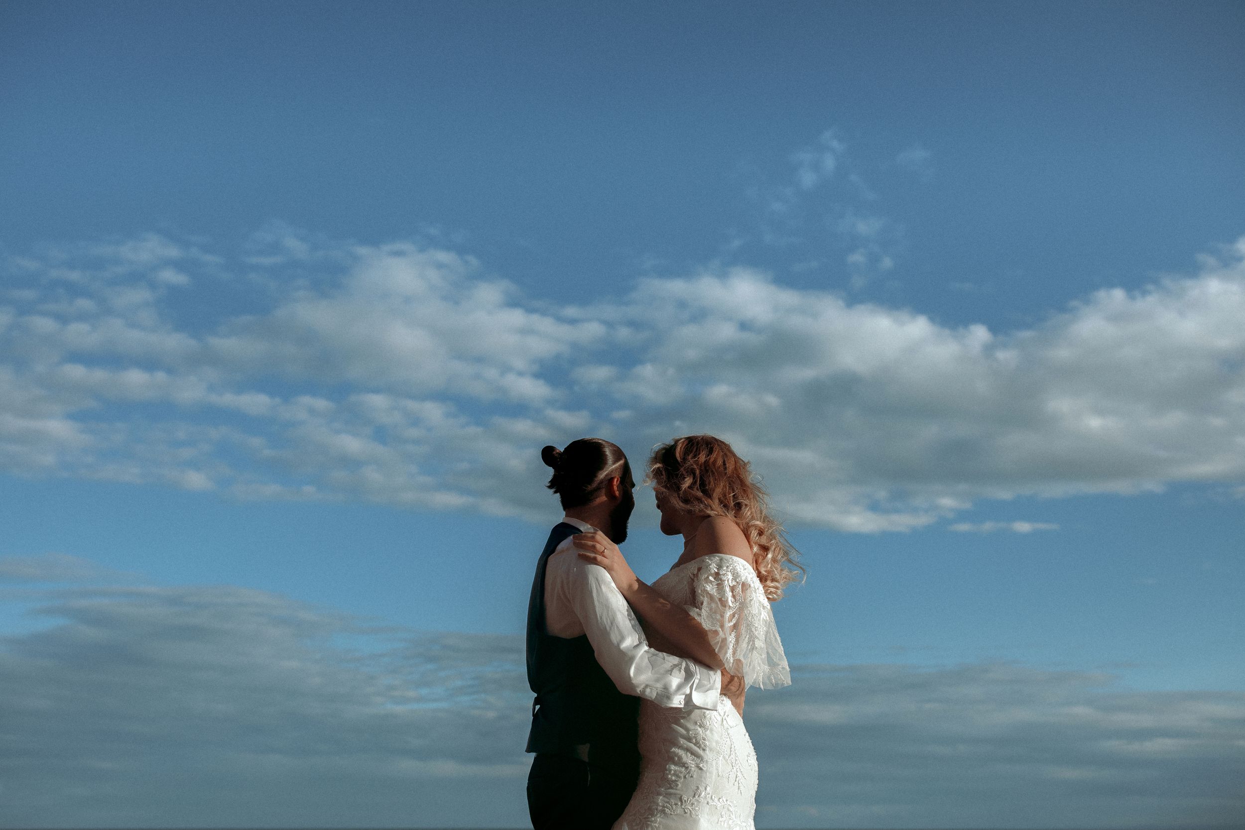 Puglia - couple - prematrimoniale - sessione di coppia - natura - mare - spiaggia- wedding photographer - matrimonio