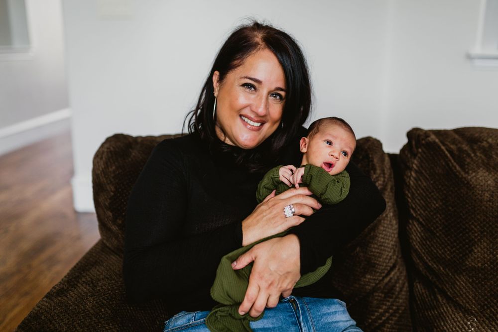 frisco lifestyle newborn photographer grandma