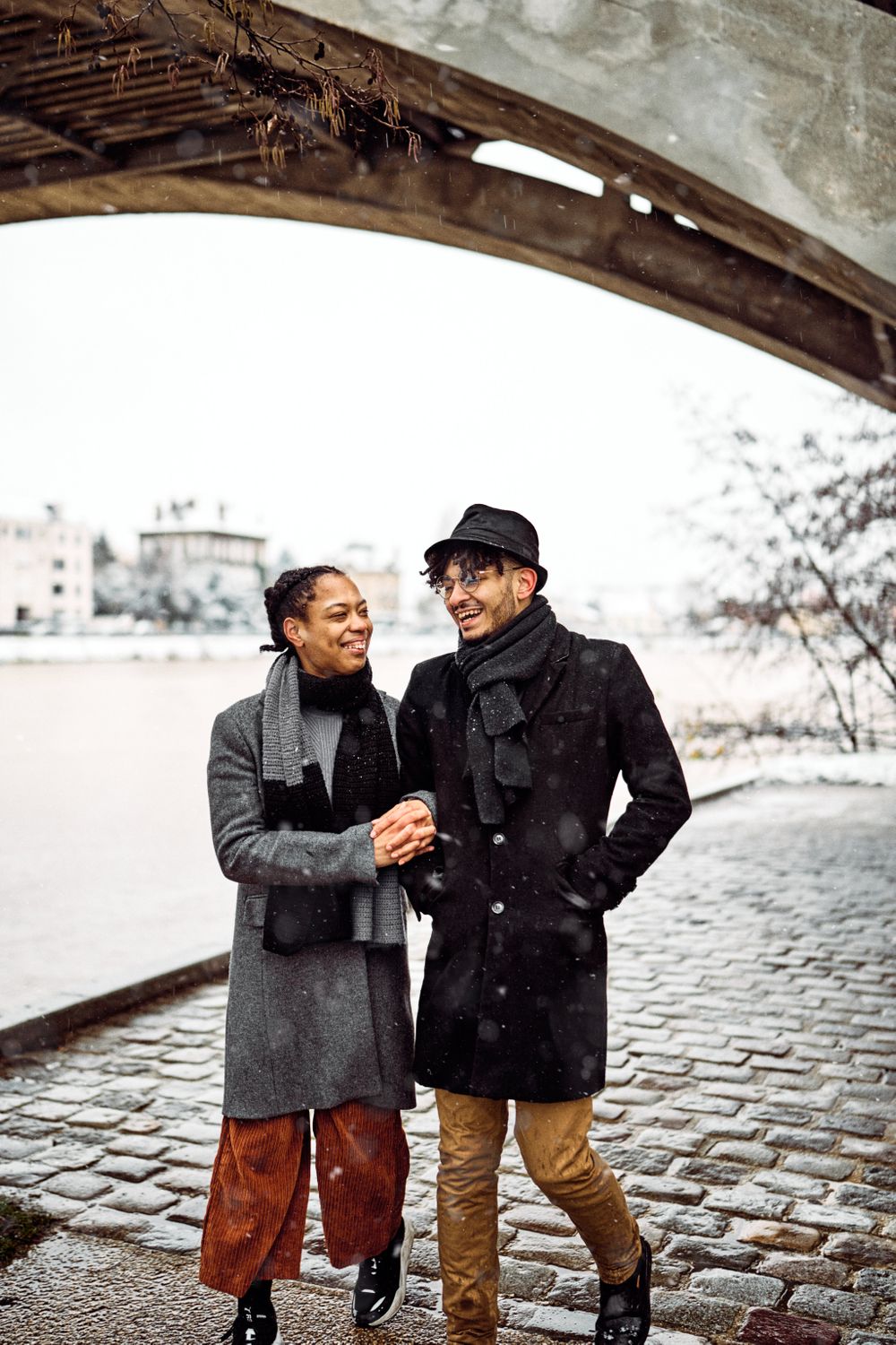 photo seance couple a pomponne sous le pont en bord de marne par les amoureux photographie