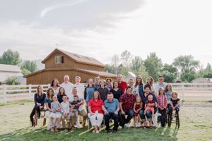 extended family photography session shoot photo Utah kaysville Huntsville