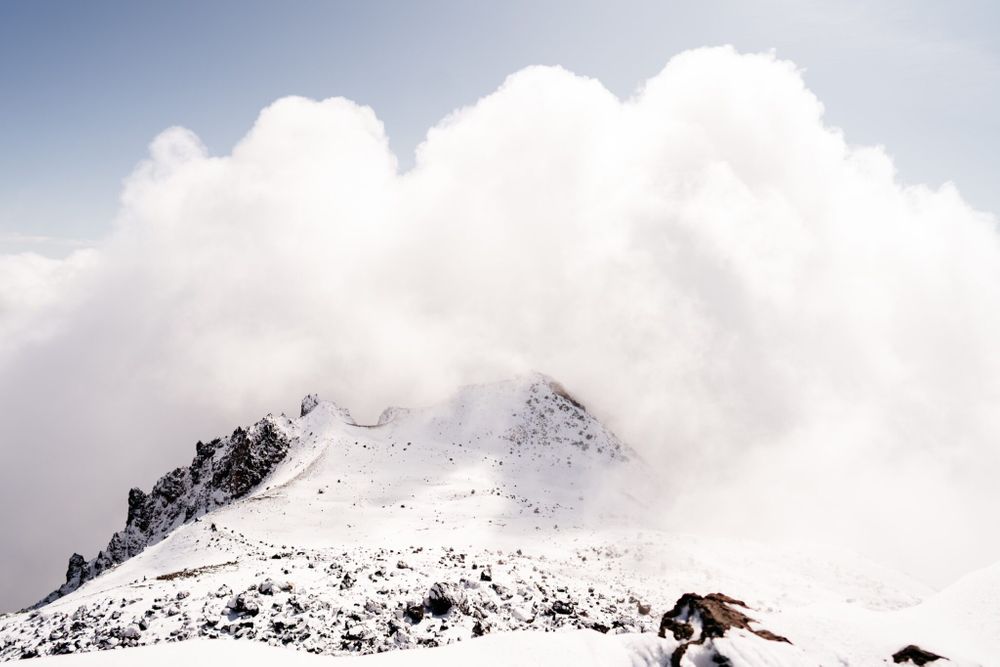 bend oregon destination outdoor nature elopements summer winter snow redwoods red rocks wedding photographer