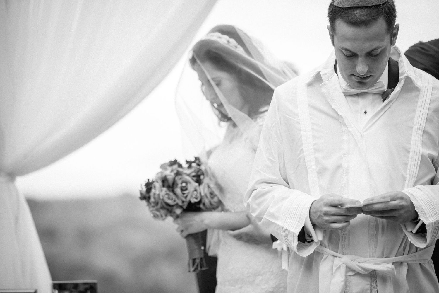 Ashkenazi weddig Chuppah Ceremony at Old westbury hebrew jewish wedding photographer by benjamin kohen