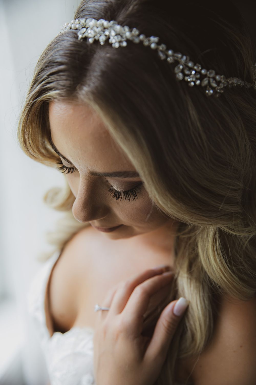 Cute and quirky little wedding in Schomberg and Arlington Estate by photographer Shawn Van Daele