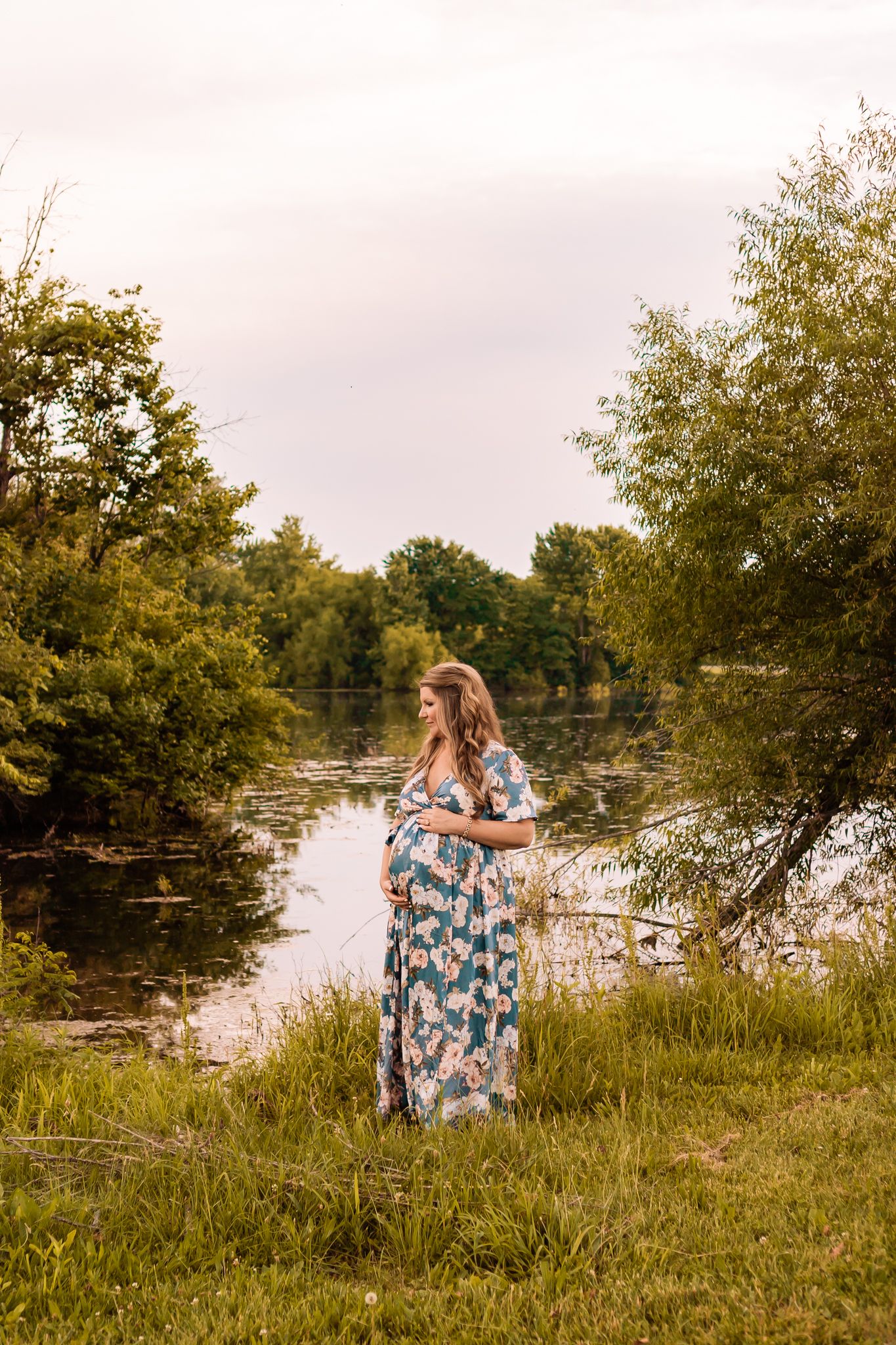 Maternity Photo Session at August A. Busch Conservation Area St. Charles, MO