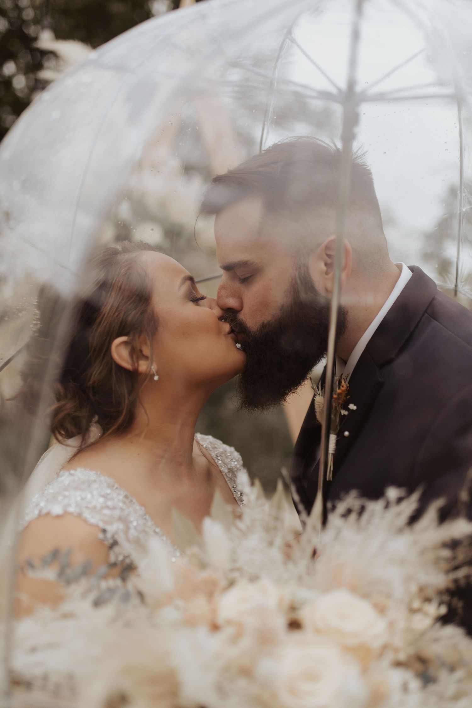 Wedding and elopement photography in Dallas, Texas! Photos taken by Jessa Maria Photography.