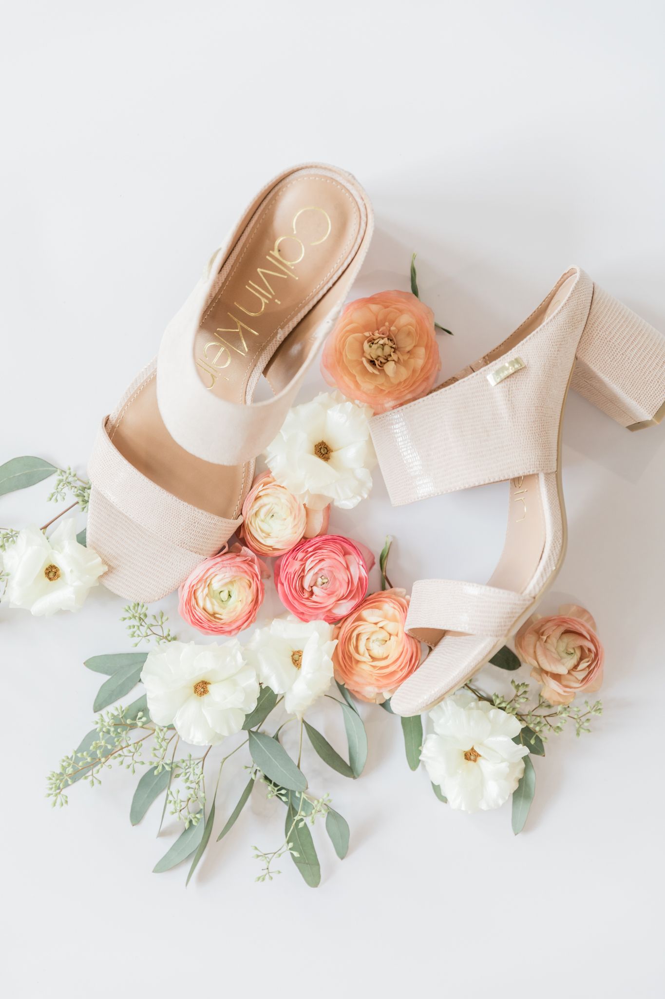 Shoes-Details-Flowers-Texas-Weddings