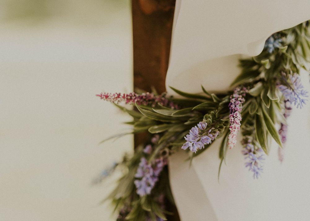 Photo by Kelsie Burke Photography of the florals at the altar