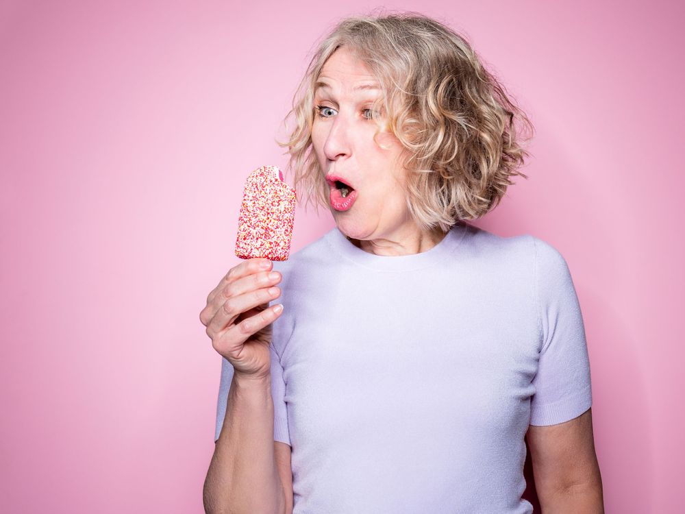 Vrolijk portret in studio