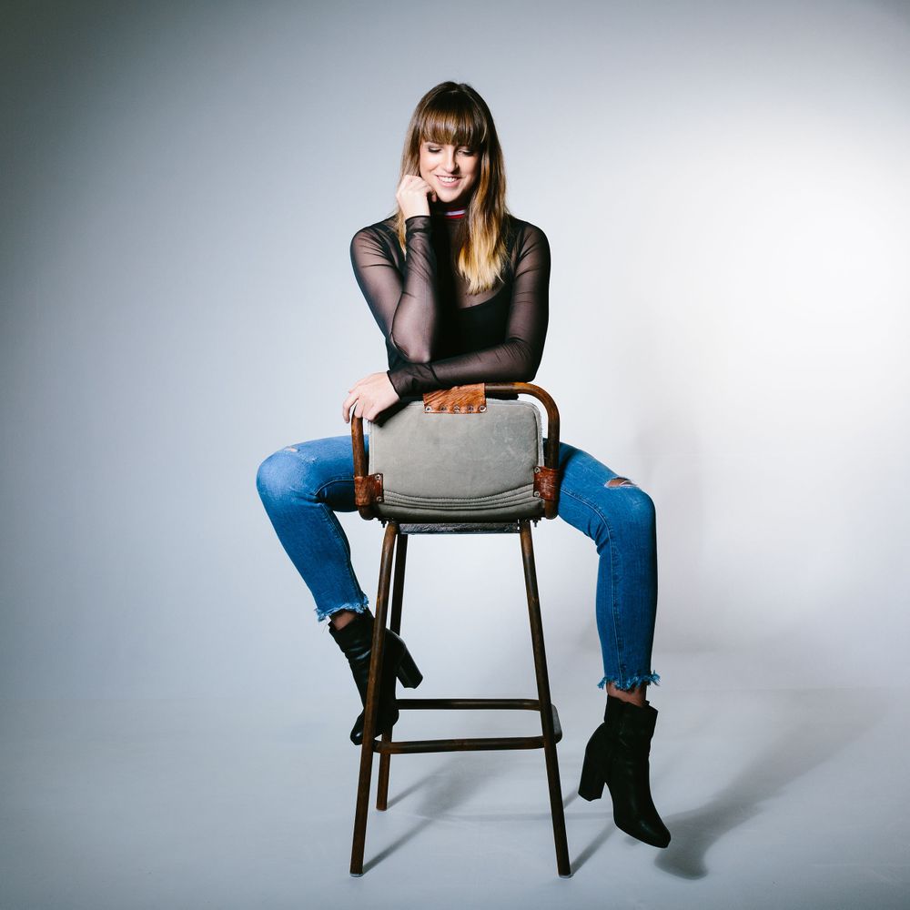 Stoer creatief portret in studio