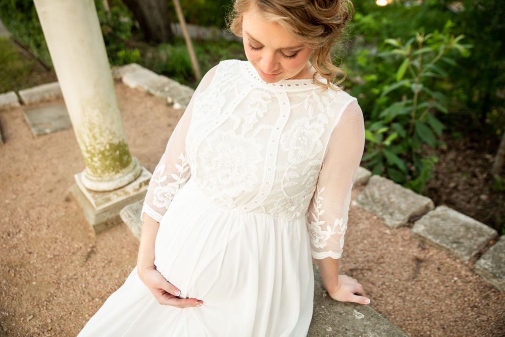 Austin Maternity Photographer - Erin Hyatt Photography